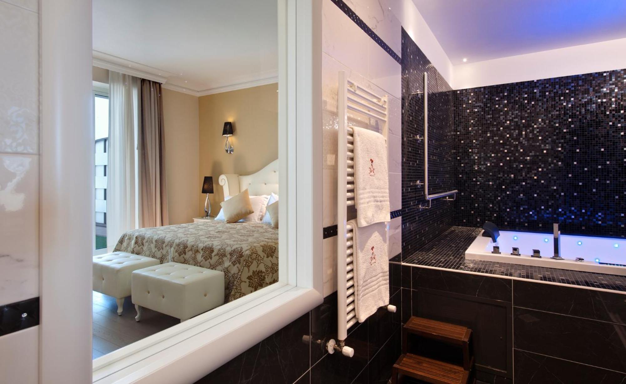 Suite Spa Bath