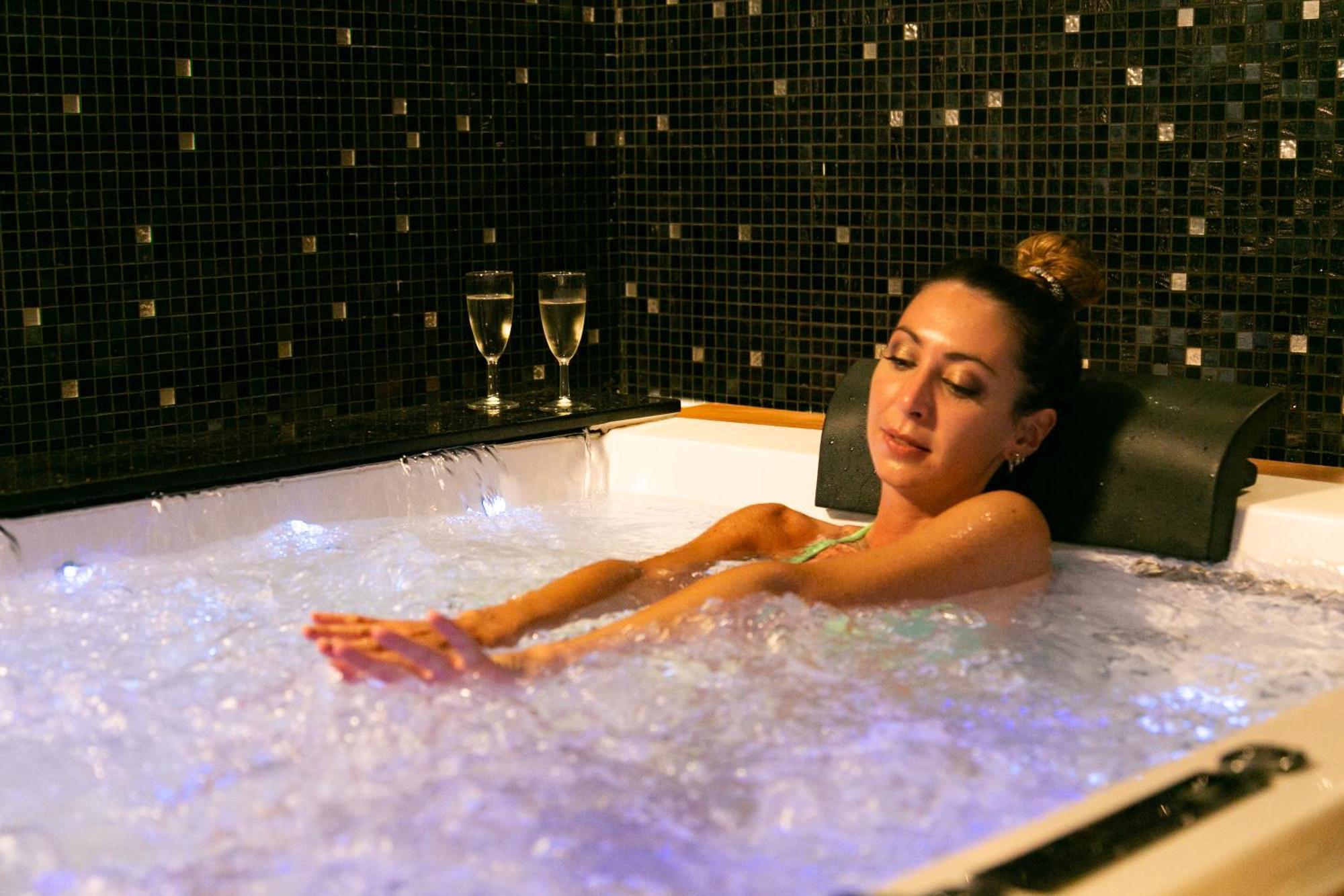 Suite Spa Bath