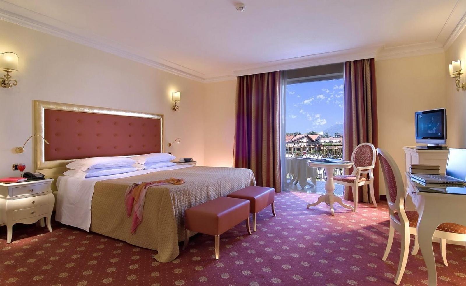 Double or Twin Room Balcony