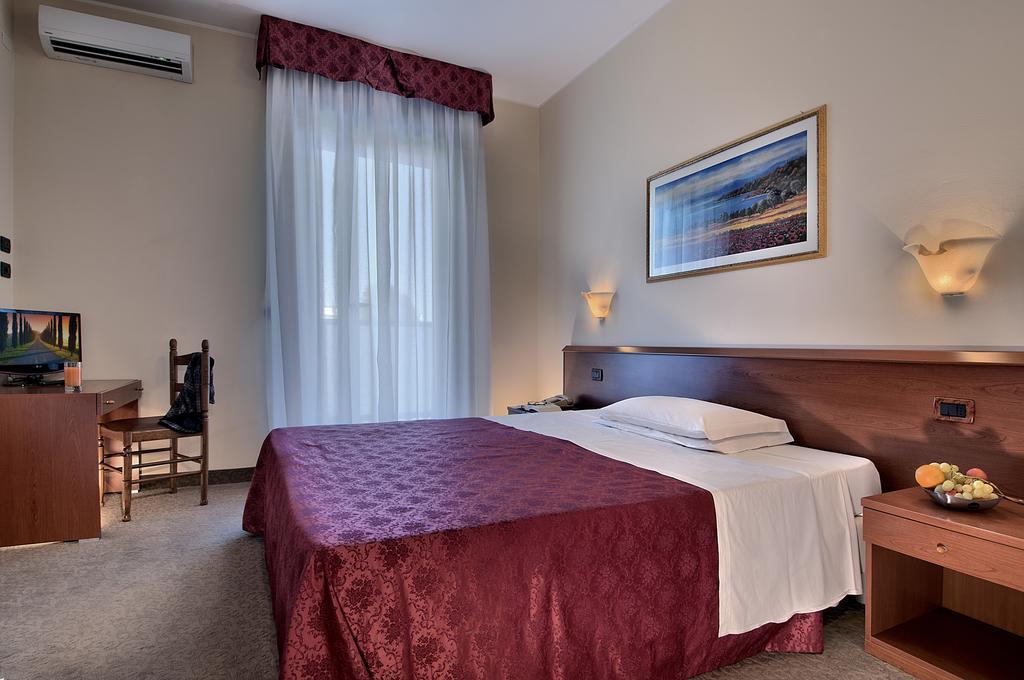 Double or Twin Room,322259992:JPEG