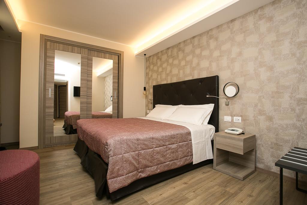 Deluxe Double or Twin Room Balcony