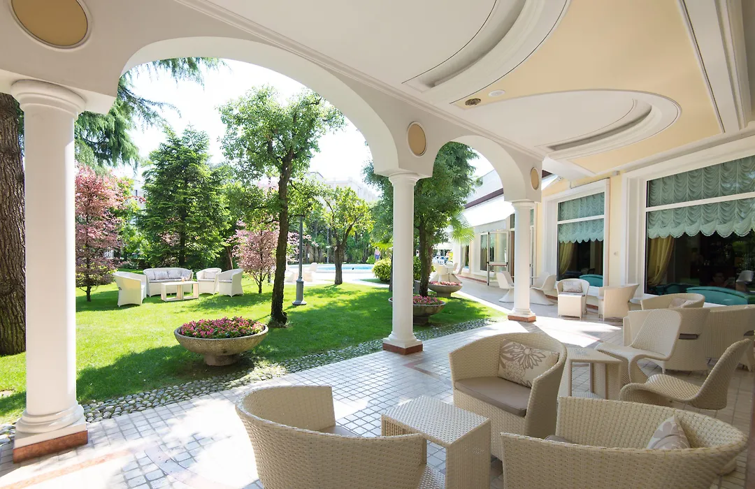 Hotel Terme Due Torri - Hideaway & Spa (Adults Only)-1